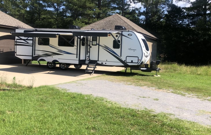 2020 Coachman Freedom Express 38