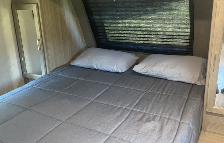 2020 Coachman Freedom Express 38