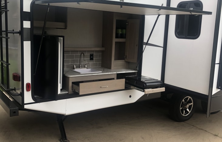 2020 Coachman Freedom Express 38