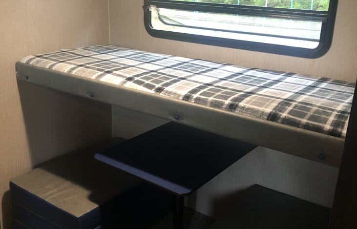 2020 Coachman Freedom Express 38