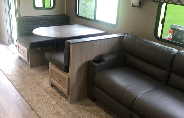 2020 Coachman Freedom Express 38