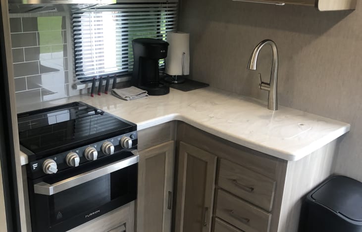 2020 Coachman Freedom Express 38