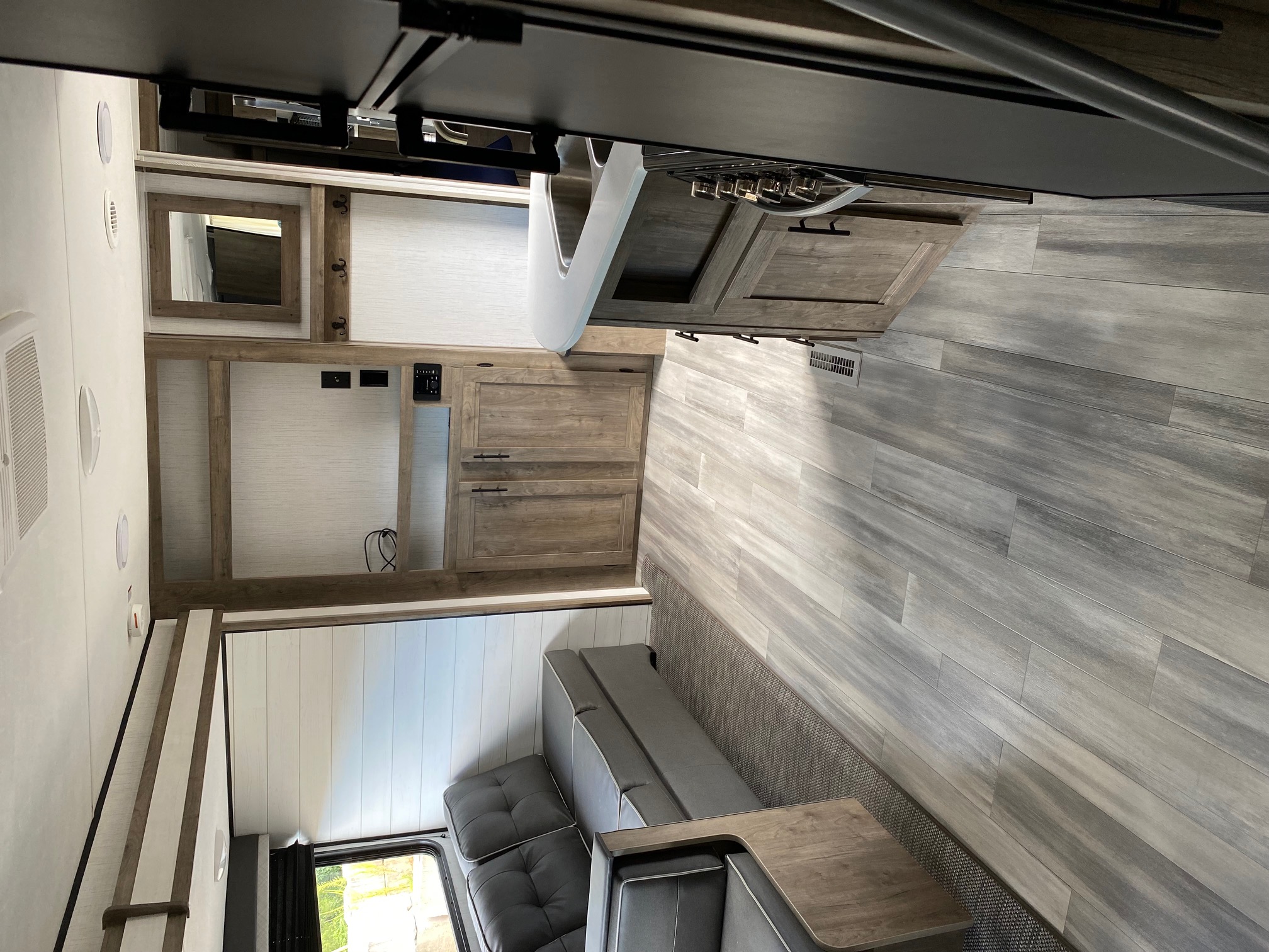 2021 Heartland Pioneer 33